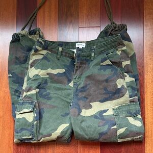 Superdown Green Camouflage Cargo Pants
